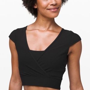 Lululemon crop top